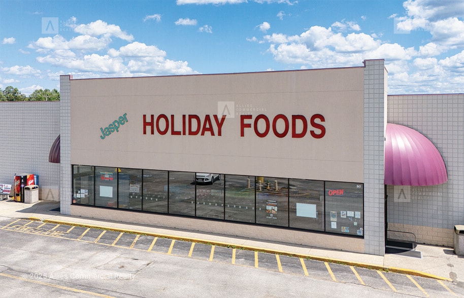 741-851 3rd Ave, Jasper, IN for lease - Building Photo - Image 1 of 11