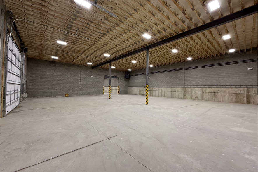 4201 W Grand Ave, Chicago, IL for lease - Interior Photo - Image 3 of 11