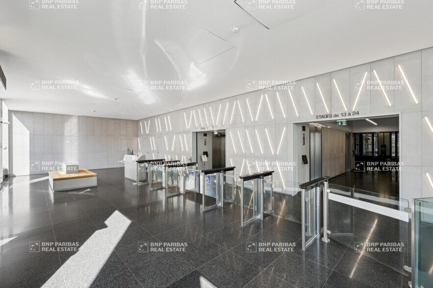 Bureau dans Marseille à louer - Hall d’entrée - Image 3 de 22
