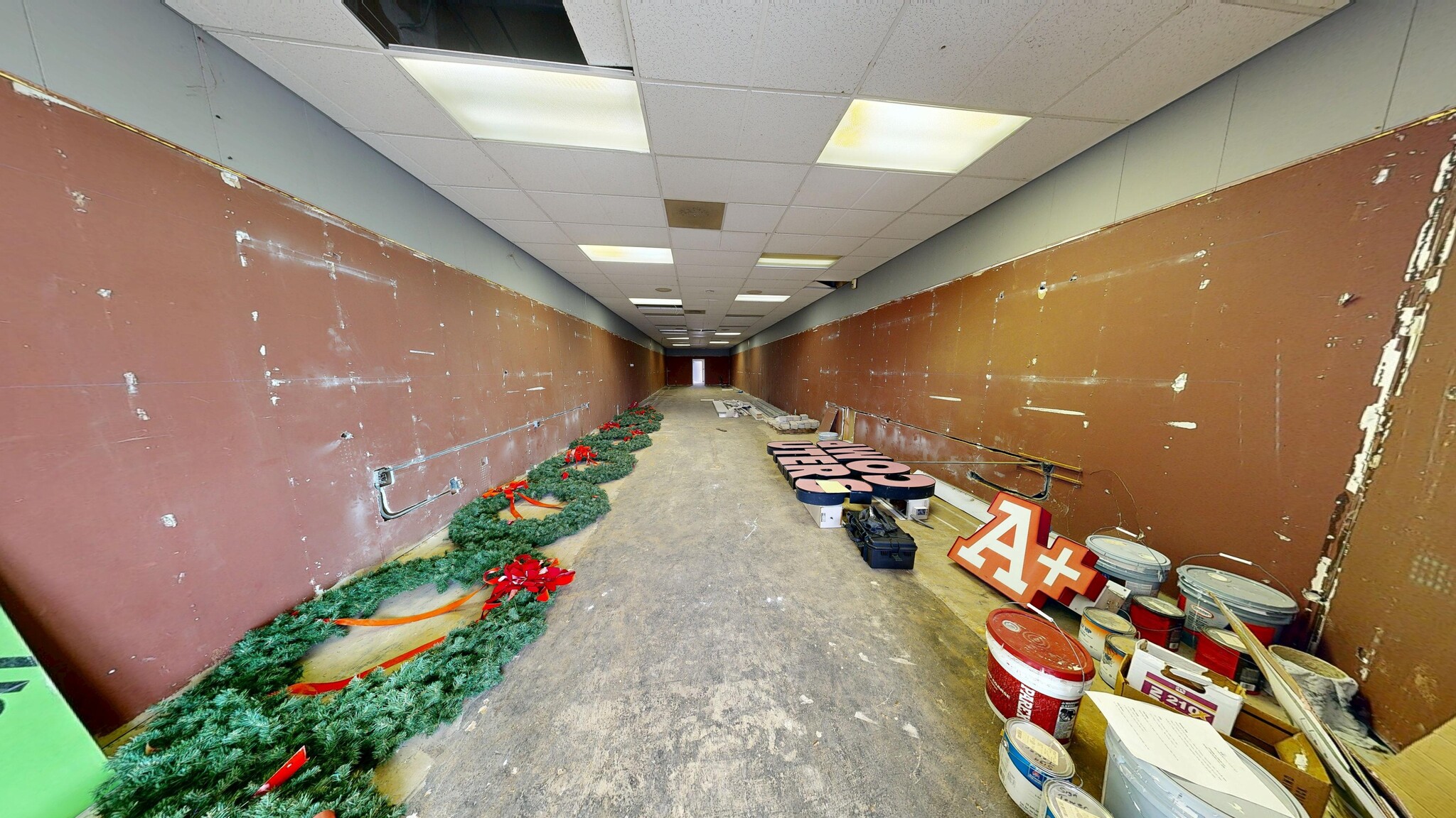 5800-6022 W Jefferson Blvd, Fort Wayne, IN à louer Photo intérieure- Image 1 de 4