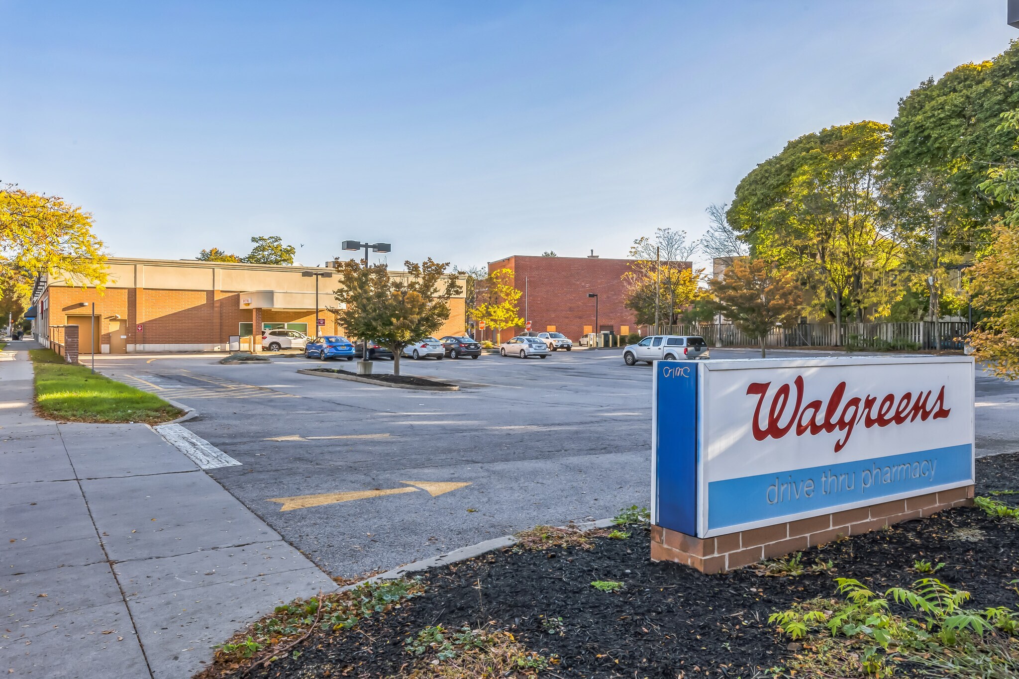 565 Monroe Ave, Rochester, NY à louer Photo principale- Image 1 de 16