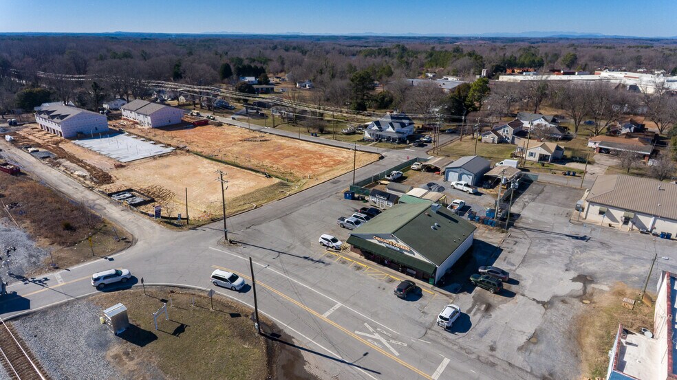 218 Main St, Grover, NC à vendre - Photo du bâtiment - Image 2 de 14