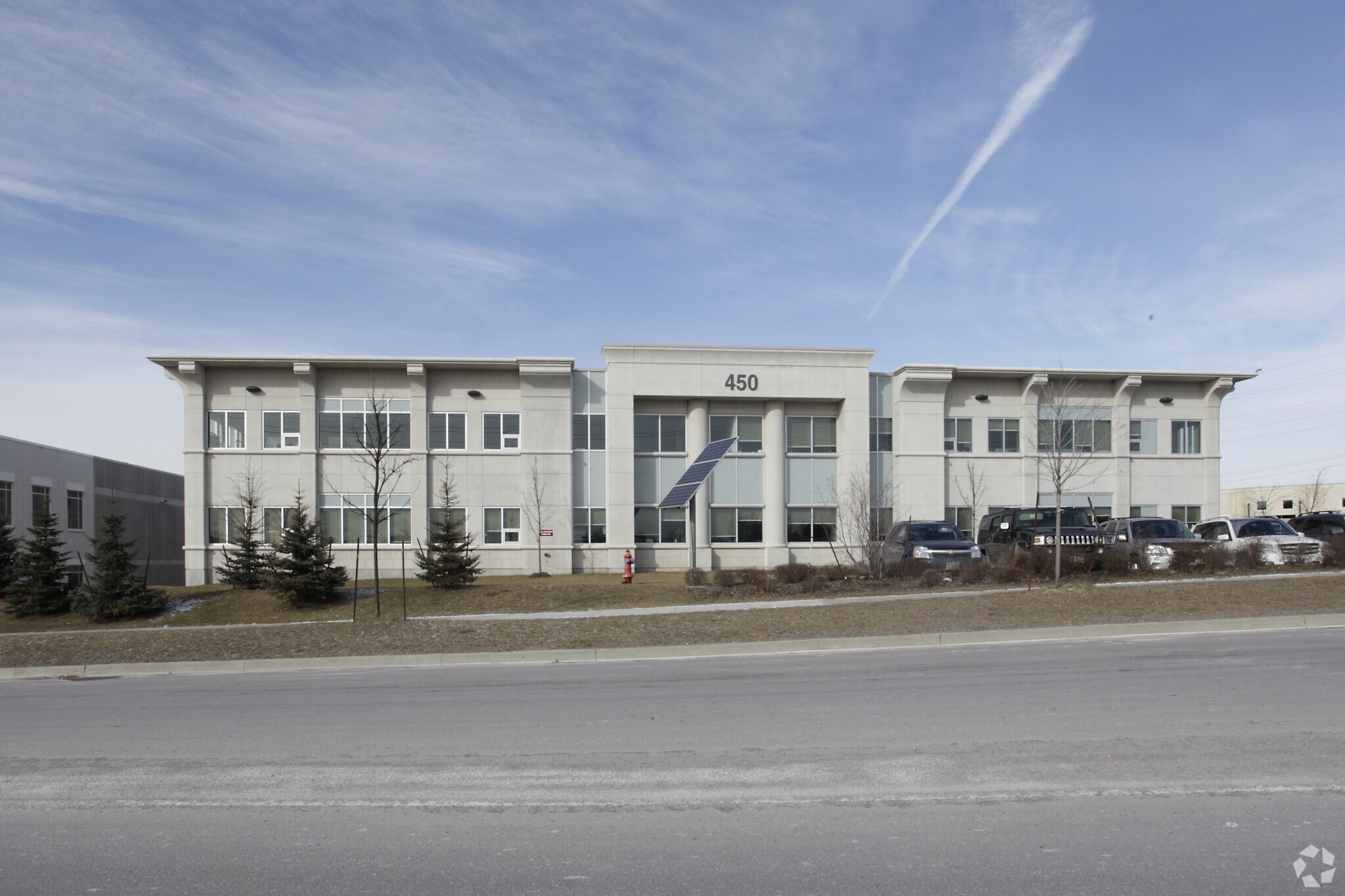 450 Harry Walker Pky S, Newmarket, ON for sale Primary Photo- Image 1 of 1