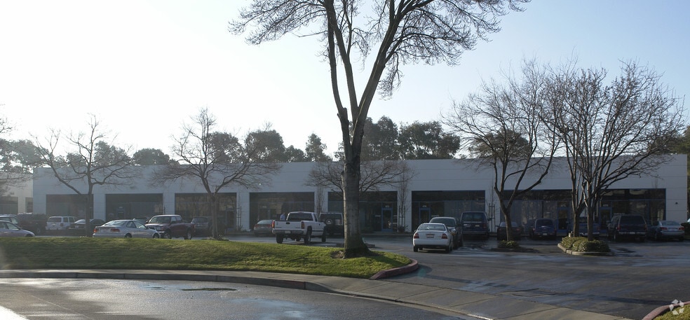 462 Lindbergh Ave, Livermore, CA for lease - Building Photo - Image 1 of 5