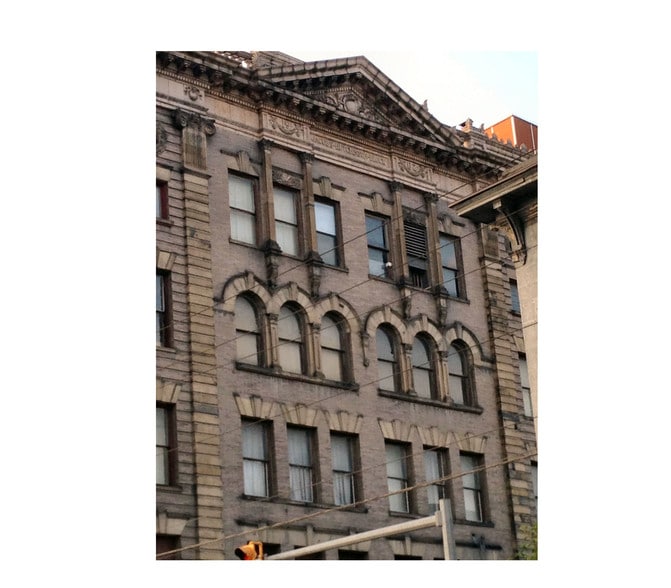 205 Adams St, Fairmont, WV for sale - Building Photo - Image 2 of 14