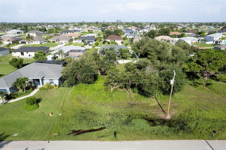 1502 SW 19th Pl, Cape Coral, FL à vendre - Aérien - Image 3 de 14