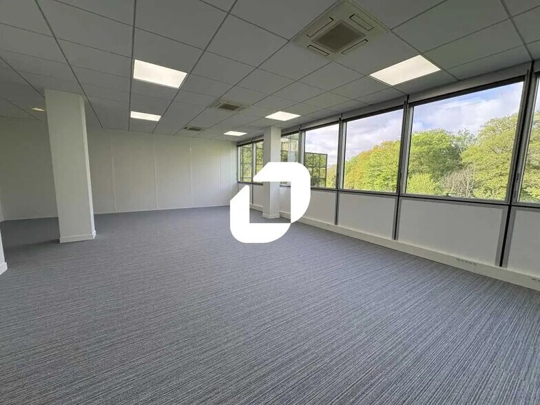 Office in Meudon for lease - Building Photo - Image 3 of 13