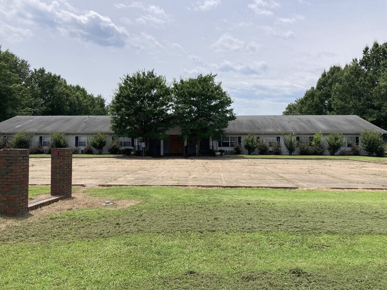 835 S Woods St, West Memphis, AR for sale - Primary Photo - Image 1 of 3
