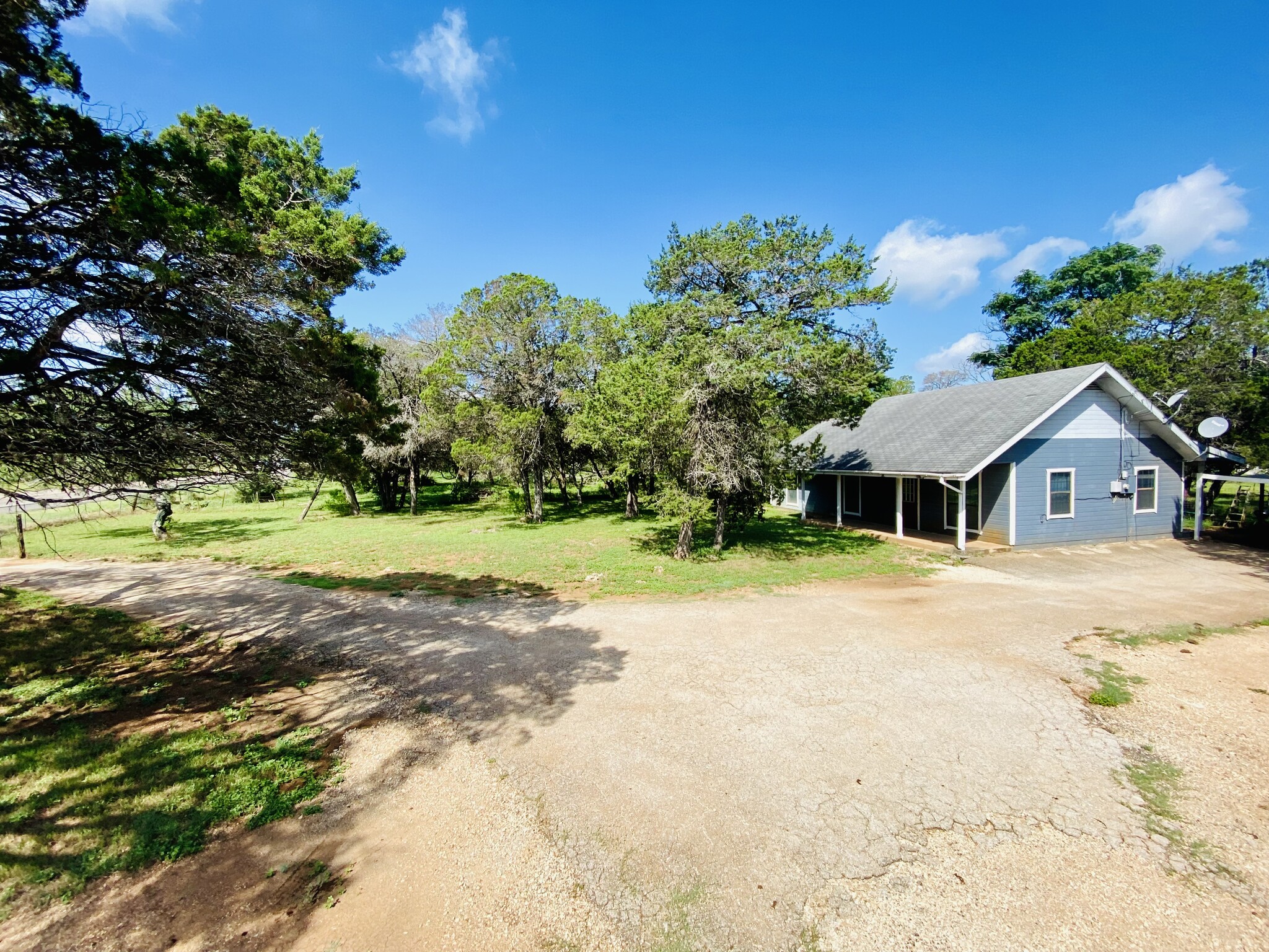 160 FM 1863, New Braunfels, TX à vendre Photo principale- Image 1 de 9