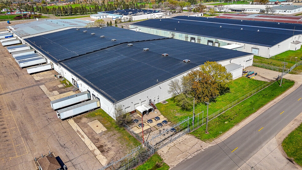 720 Anderson Ave, Saint Cloud, MN à louer - Photo du bâtiment - Image 2 de 12