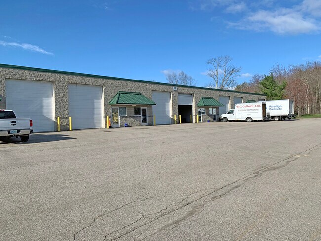 Plus de détails pour 30 Crosby Rd, Dover, NH - Local d'activités à louer