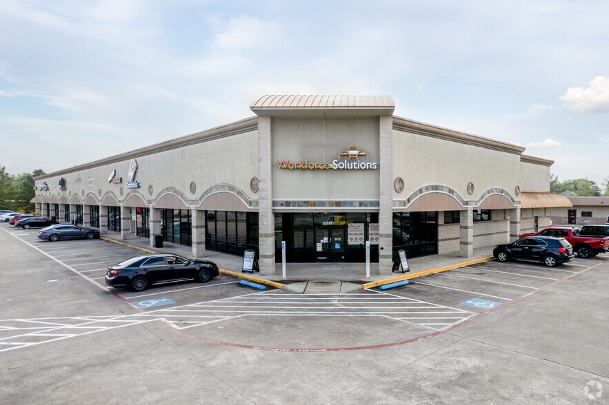 5730 W Broadway St, Pearland, TX for lease - Building Photo - Image 3 of 6