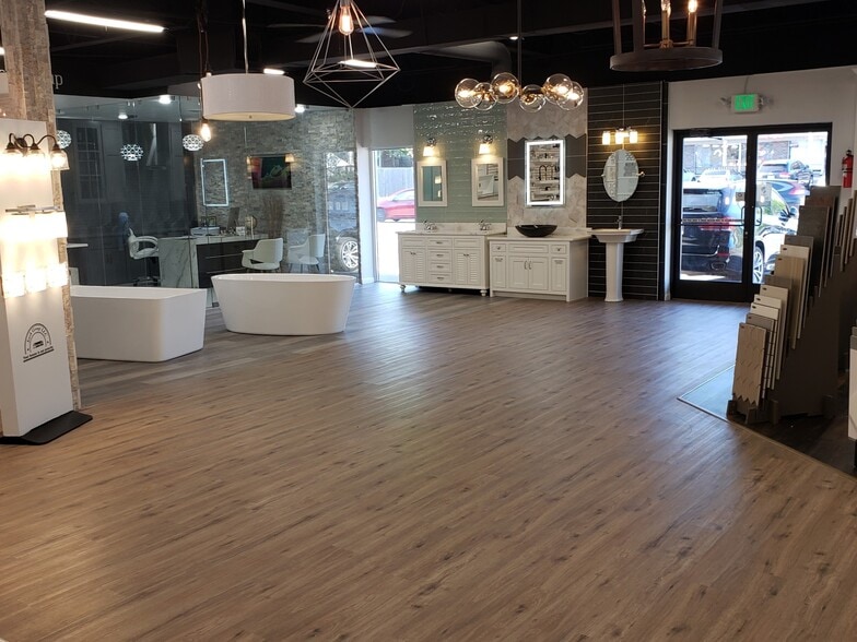 12119 Johnson Dr, Shawnee, KS for sale - Building Photo - Image 2 of 20