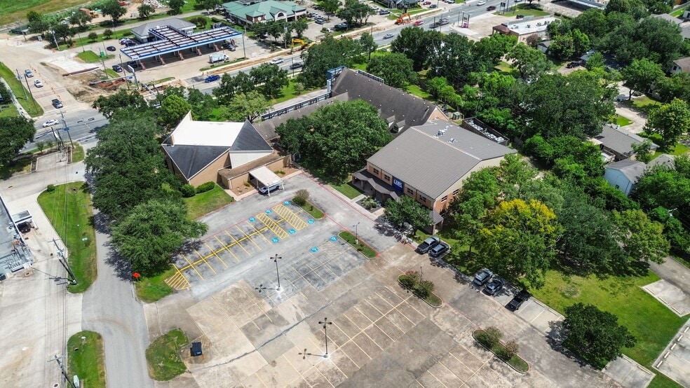 1411 W Main St, League City, TX for sale - Building Photo - Image 2 of 57