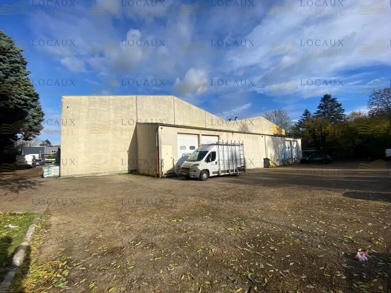Flex dans Eaubonne à louer - Photo du bâtiment - Image 2 de 2