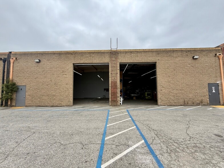 1165 W Mahalo Pl, Compton, CA for lease - Building Photo - Image 3 of 12