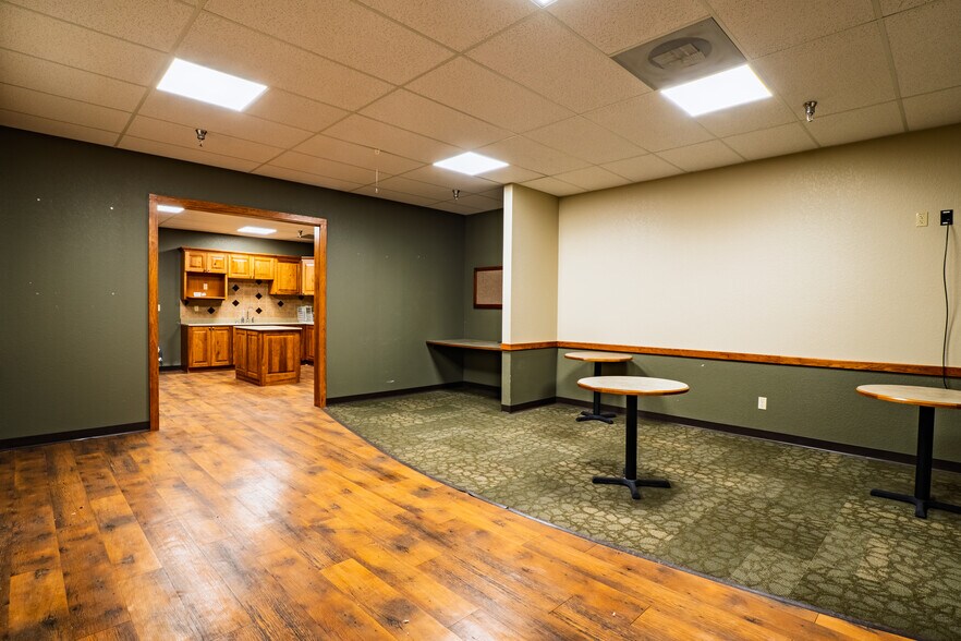 1 Cabela Dr, Sidney, NE à vendre - Photo du bâtiment - Image 2 de 48