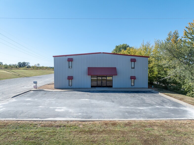 22705 Highway 65, Sedalia, MO for lease - Building Photo - Image 2 of 58