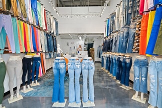 More details for 747 E 10th St, Los Angeles, CA - Retail for Sale