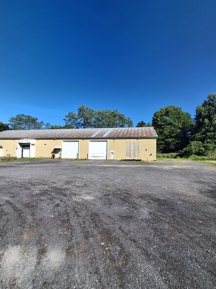 755 E Seneca St, Oswego, NY for lease - Building Photo - Image 1 of 3