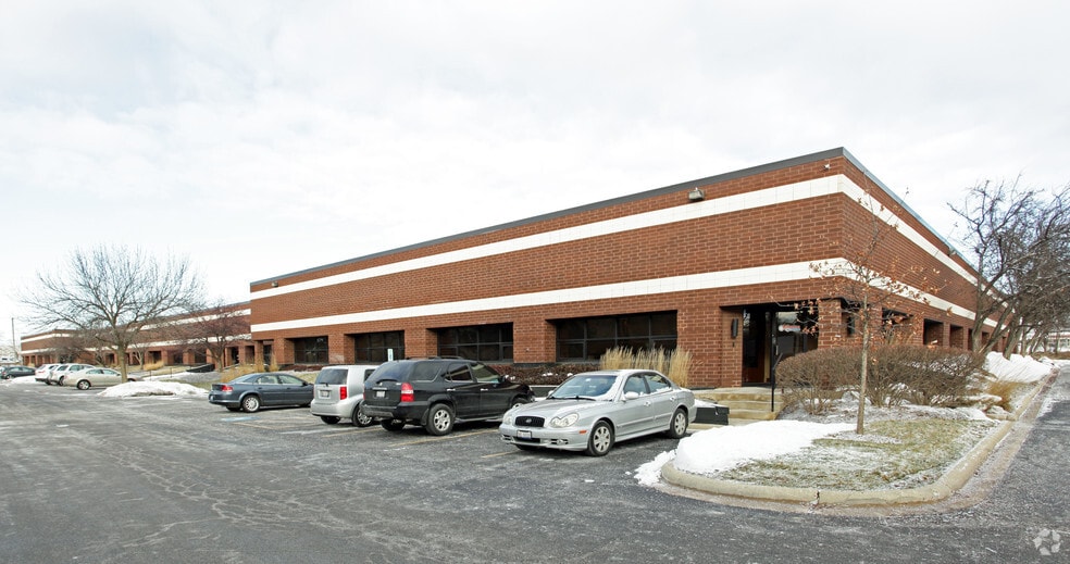 960 Industrial Dr, Elmhurst, IL à louer - Photo du bâtiment - Image 2 de 4