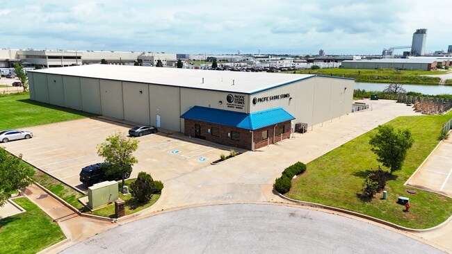 Plus de détails pour 149 NE 138th St, Edmond, OK - Industriel à louer