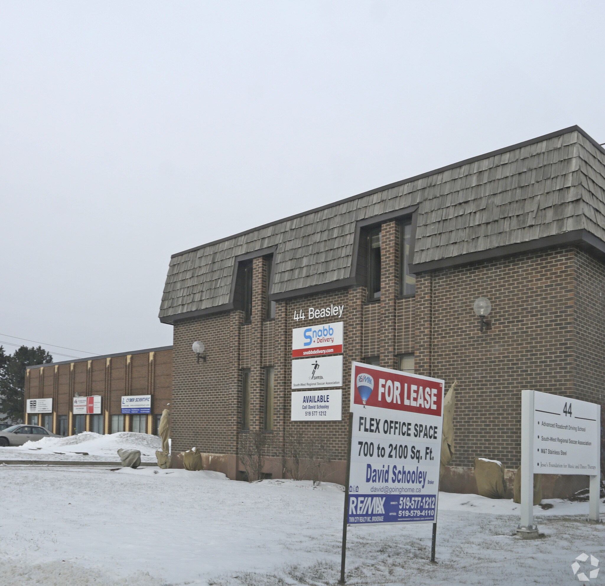 44 Beasley Dr, Kitchener, ON à vendre Photo principale- Image 1 de 1