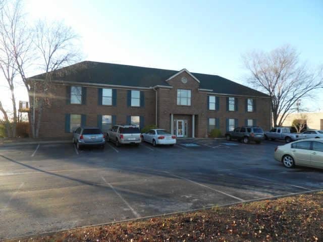 130 Hillcrest Dr, Clarksville, TN for lease - Building Photo - Image 2 of 15