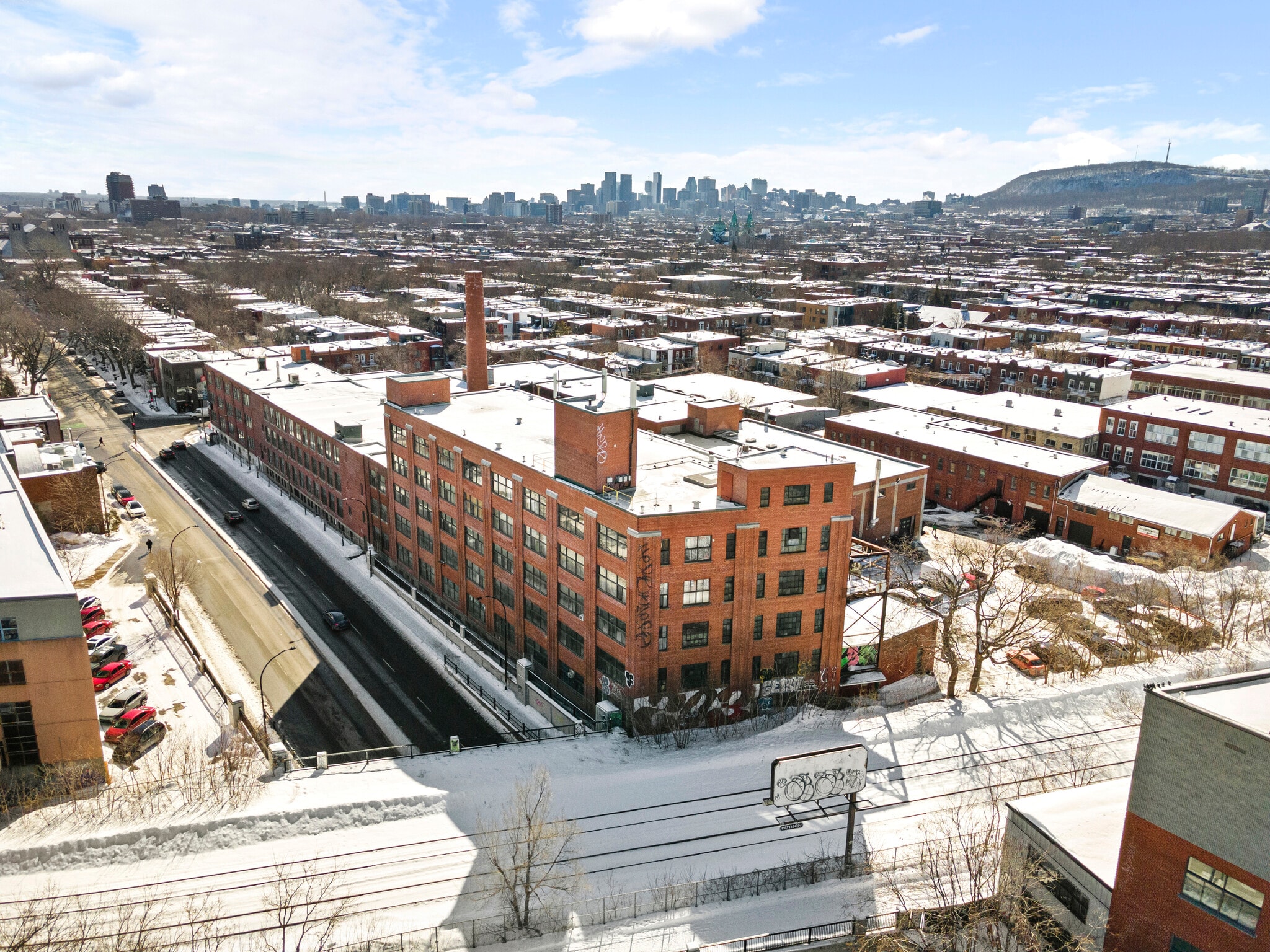 5425 Rue De Bordeaux, Montréal, QC for lease Building Photo- Image 1 of 16