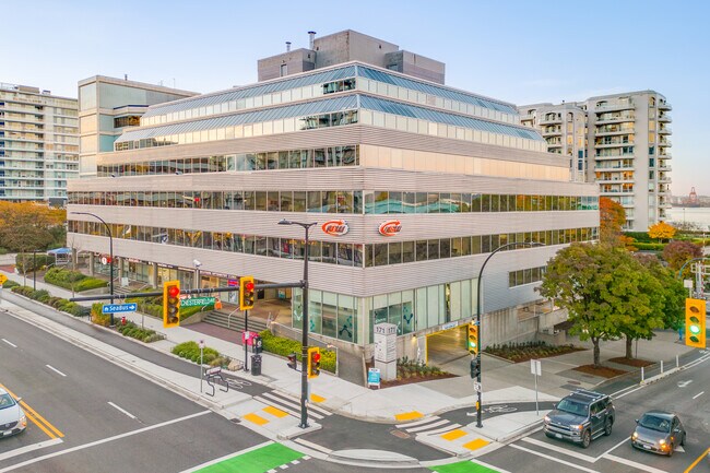 Plus de détails pour 171 W Esplanade, North Vancouver, BC - Bureau/Commerce de détail à louer