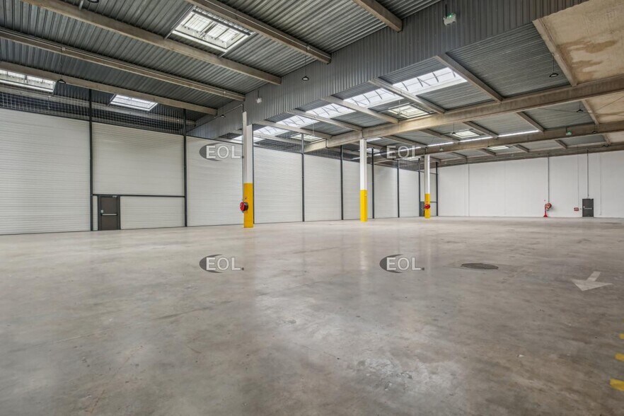 Industrial in Garges-lès-Gonesse for lease - Building Photo - Image 3 of 7