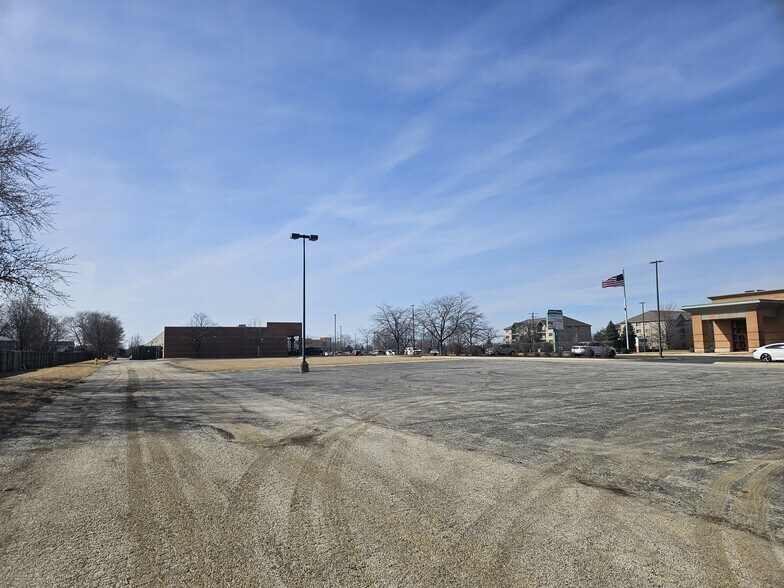 14328 Pinewood Dr, Orland Park, IL à vendre - Autre - Image 3 de 10