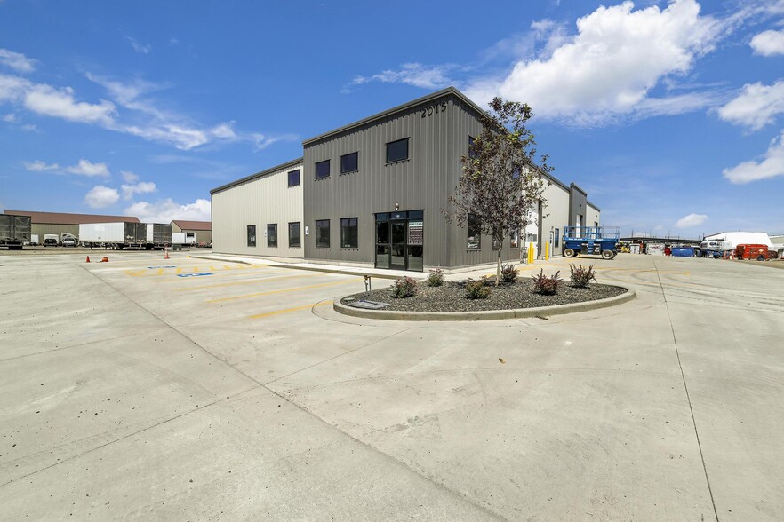 2015 Eldridge Ave, Twin Falls, ID for lease - Primary Photo - Image 1 of 42