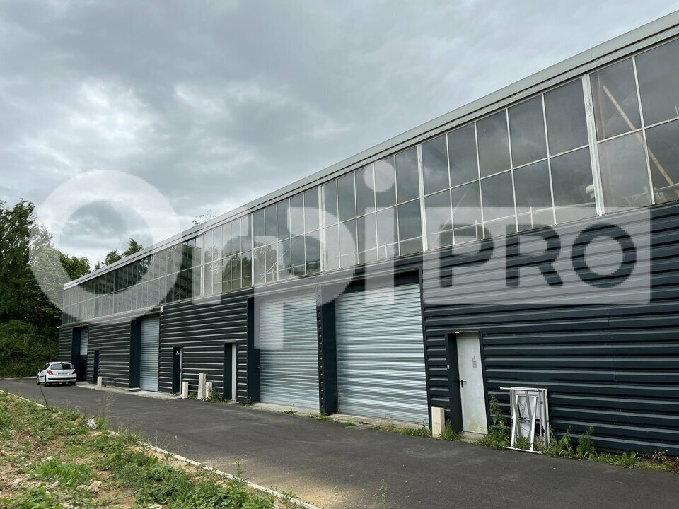 Flex in Nangis for sale Building Photo- Image 1 of 2