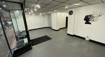High Rd, Southampton for lease Interior Photo- Image 2 of 4