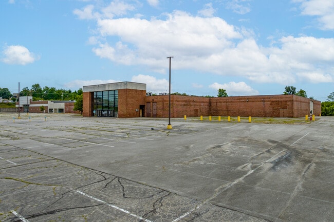 Plus de détails pour 5116-5120 Salem Ave, Trotwood, OH - Commerce de détail aux enchères