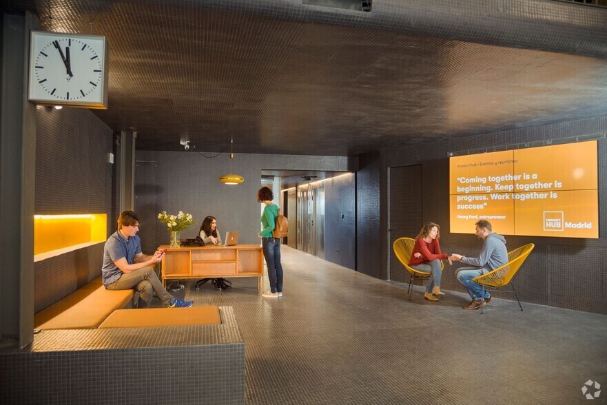 Calle Piamonte, 23, Madrid, Madrid à louer - Photo du bâtiment - Image 1 de 11