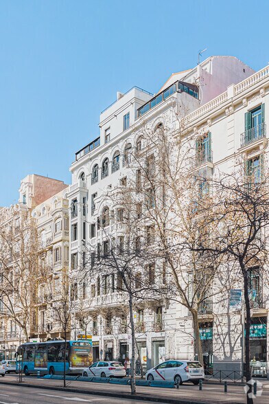 Bureau dans Madrid, Madrid à louer - Photo du bâtiment - Image 2 de 4