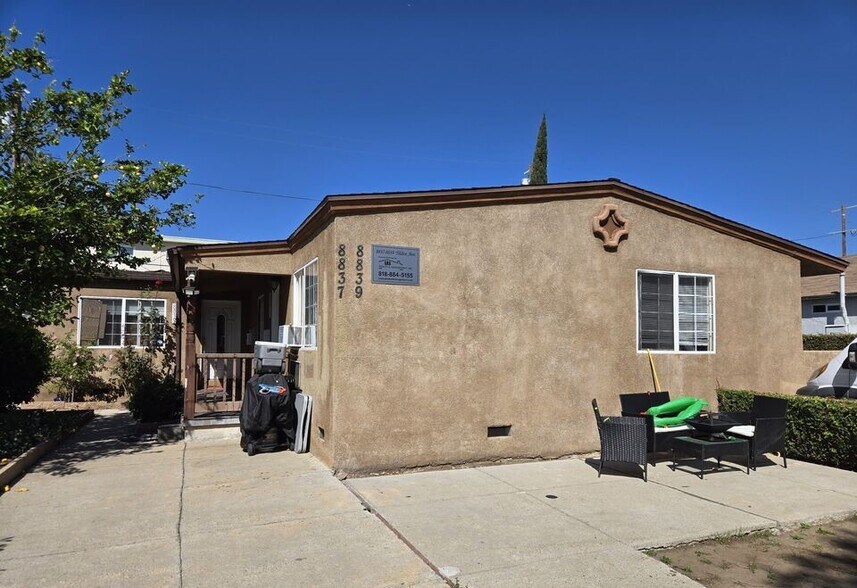 8837 Tilden Ave, Panorama City, CA à vendre - Photo du bâtiment - Image 2 de 18