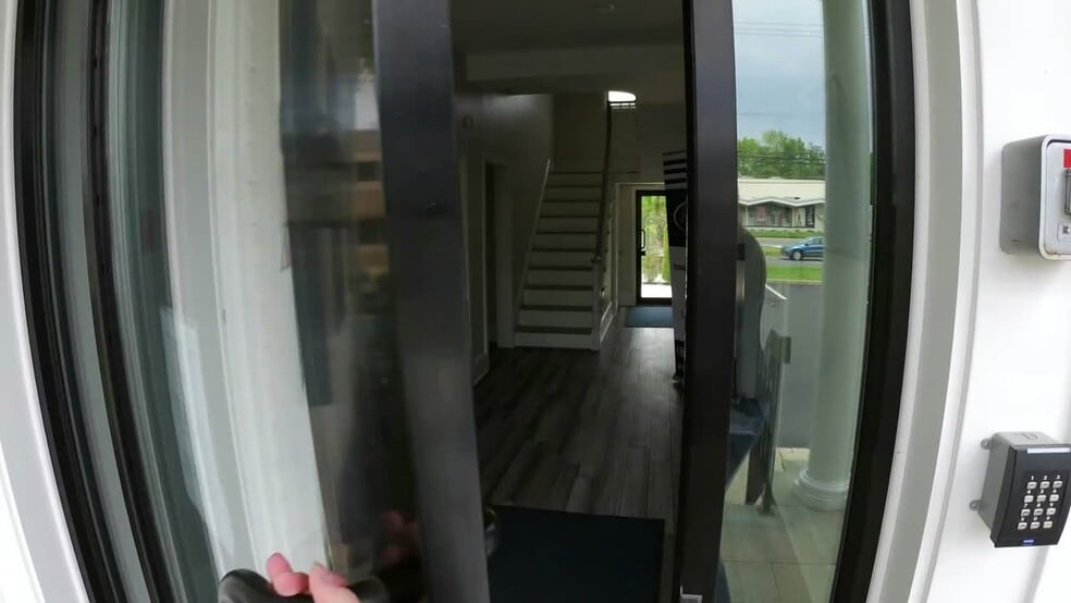 403 E Marlton Pike, Cherry Hill, NJ à louer - Vidéo sur l’inscription commerciale - Image 2 de 8