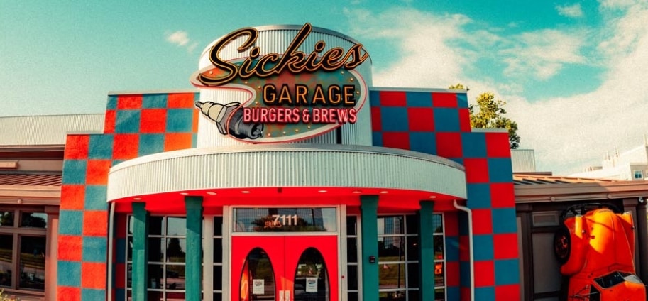 7111 W 95th St, Overland Park, KS for sale - Primary Photo - Image 1 of 5