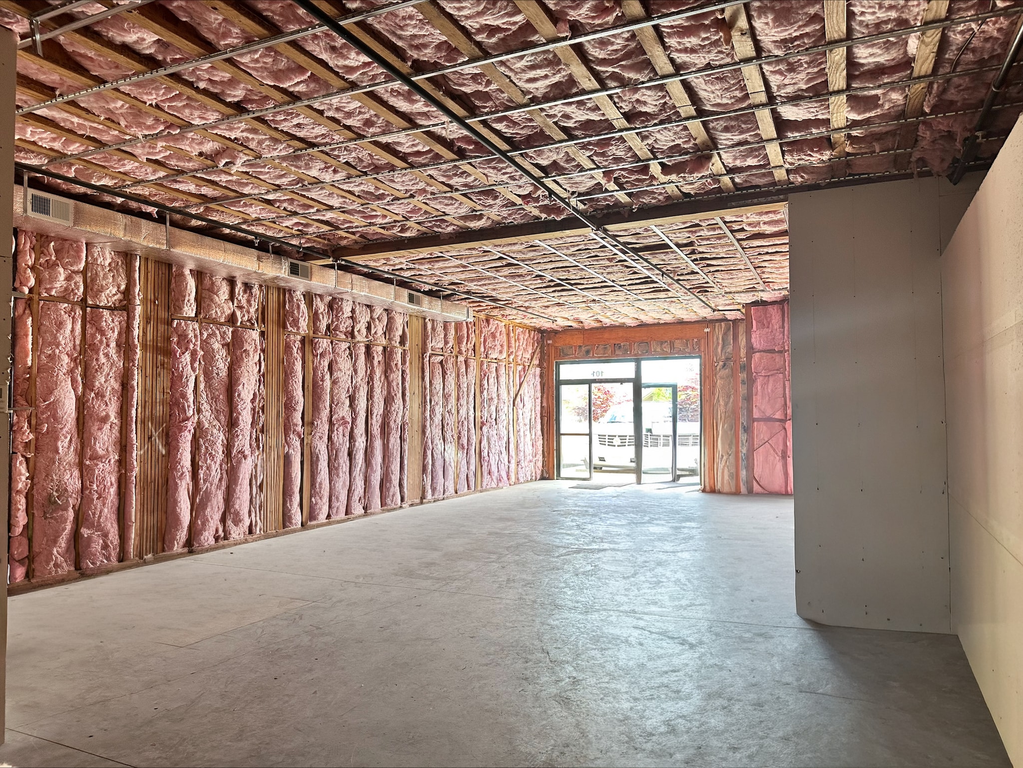 13327 SE Misty Dr, Happy Valley, OR for lease Interior Photo- Image 1 of 5