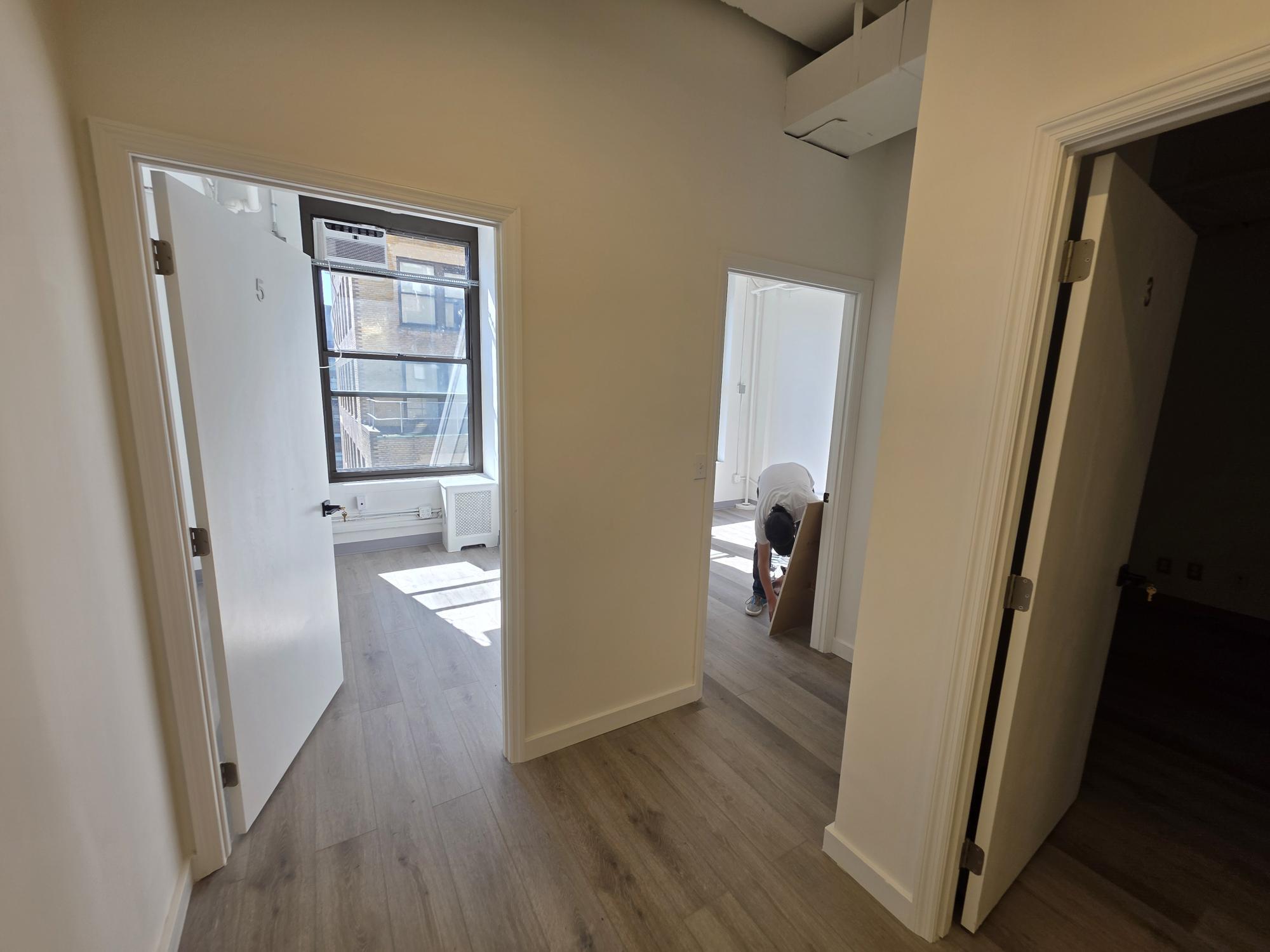 224 W 35th St, New York, NY à louer Photo intérieure- Image 1 de 2