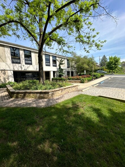 431-441 E Chocolate Ave, Hershey, PA for lease - Building Photo - Image 3 of 14