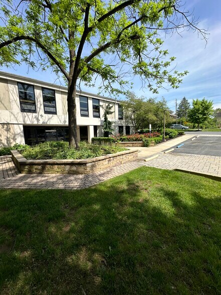 431-441 E Chocolate Ave, Hershey, PA à louer - Photo du bâtiment - Image 3 de 14