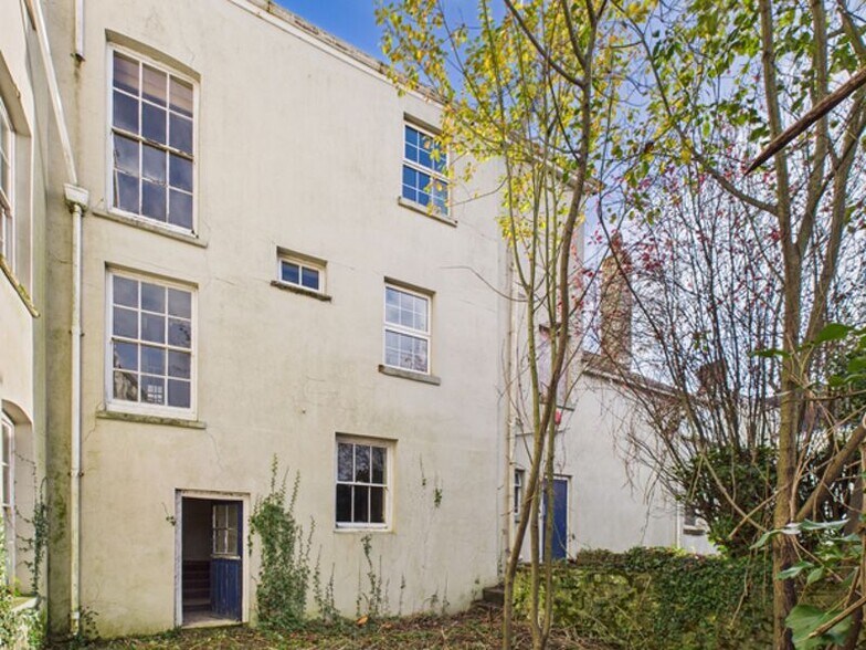 29-30 Quay St, Carmarthen à vendre - Photo du bâtiment - Image 2 de 10