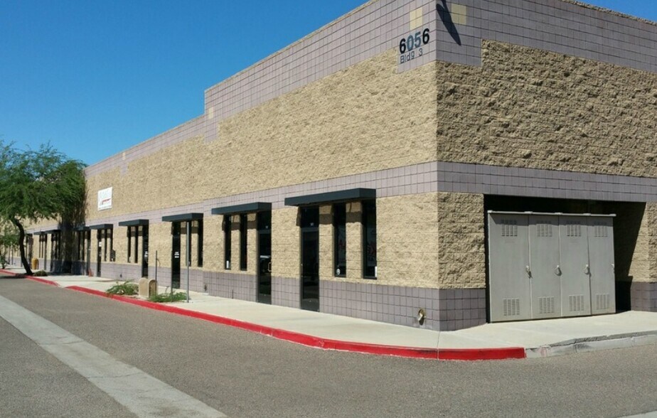 6056 E Baseline Rd, Mesa, AZ à louer - Photo du bâtiment - Image 2 de 8