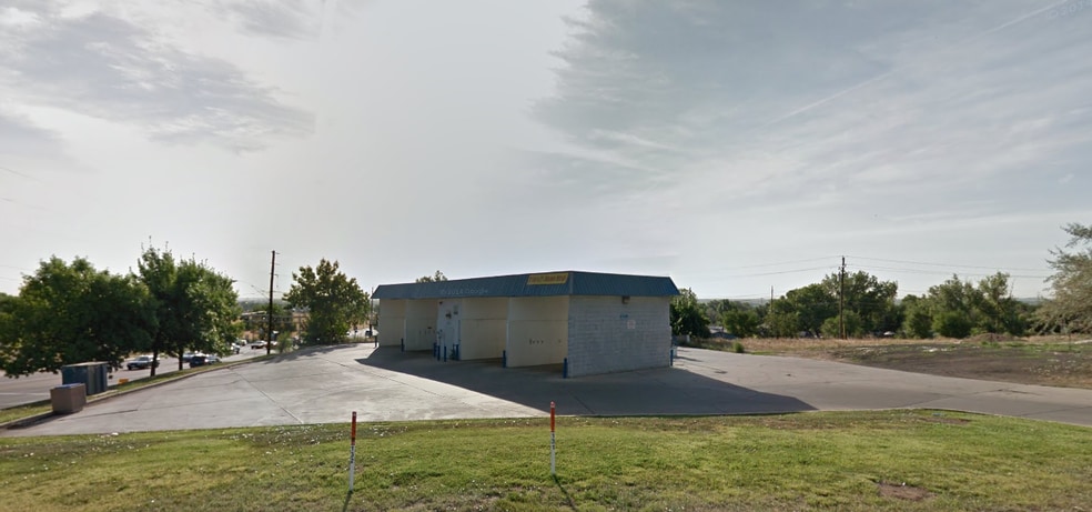 8760 Devonshire Blvd, Denver, CO for sale - Building Photo - Image 2 of 2