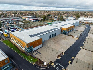 Plus de détails pour Headley Rd E, Reading - Industriel à louer