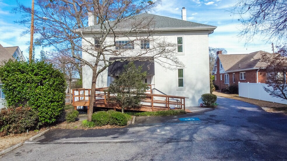 104 W Candler St, Winder, GA à vendre - Photo du bâtiment - Image 3 de 90